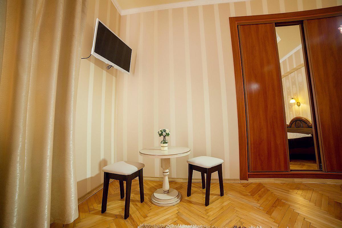Apartment On Horodotska Street Lviv Luaran gambar